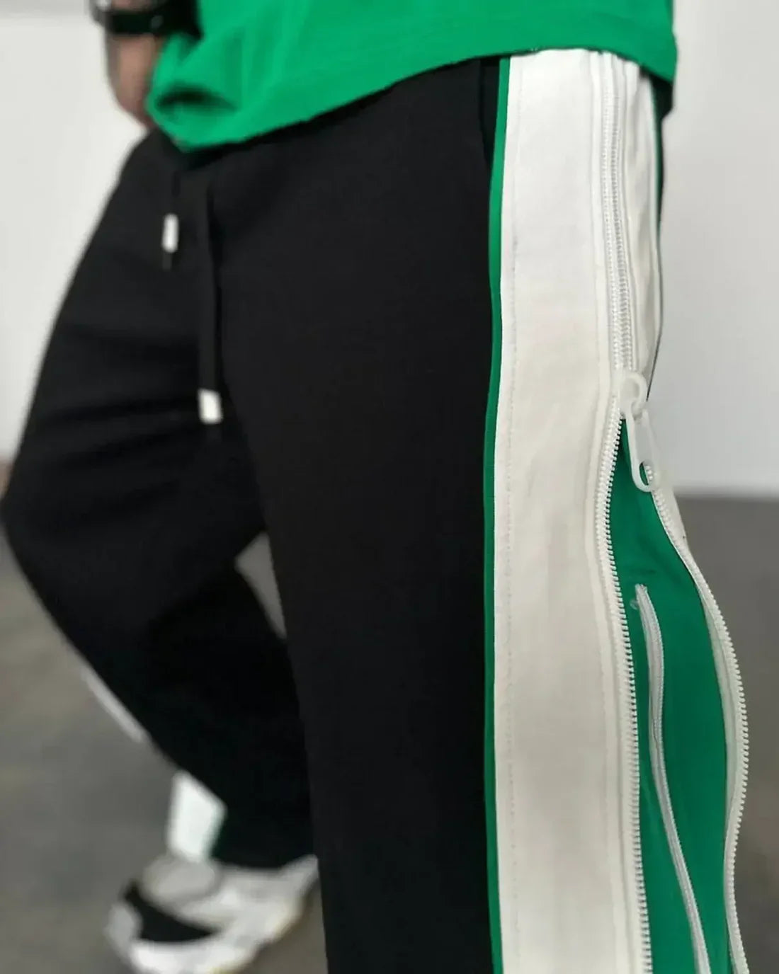 Green Double Zip Baggy Pants – 3-Way Versatile Wide-Leg Joggers by Noirvex